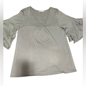 Veveret brand sage green blouse.
